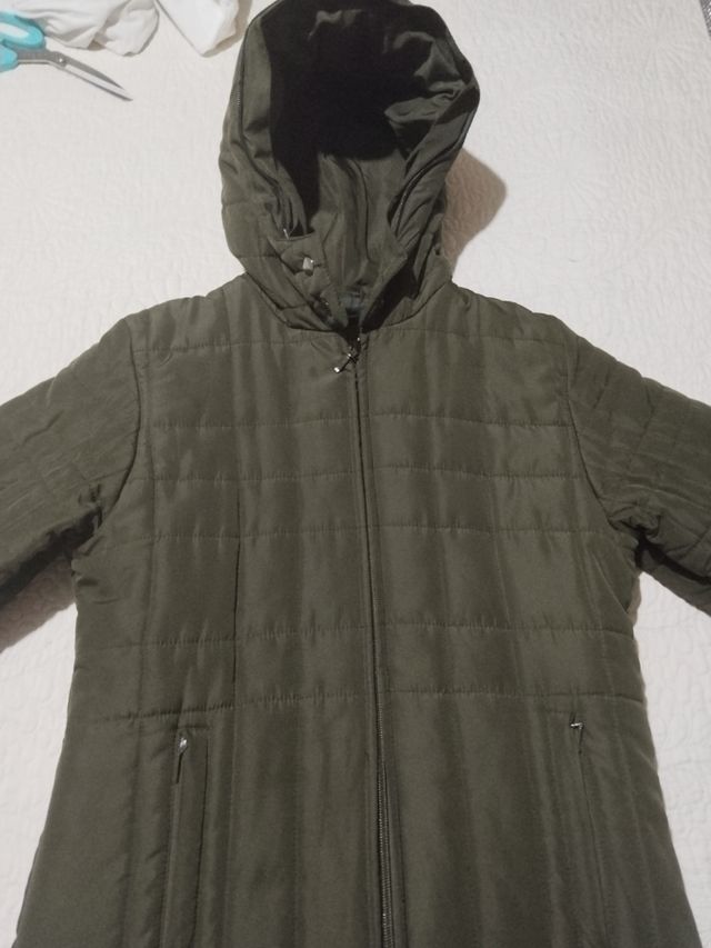 Abrigo acolchado verde oliva