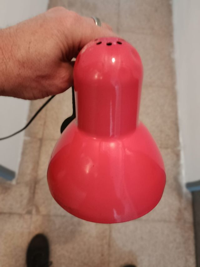 Lampara flexible de mesa roja