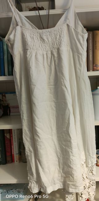 Vestido ibicenco con encajes