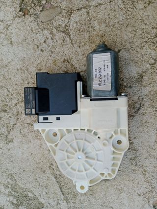 Vendo servomotor elevalunas Ibiza 6L