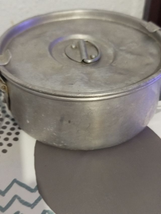 Fiambrera vintage de lata