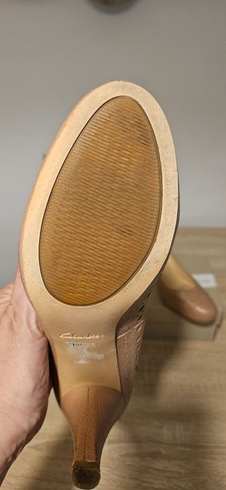 Tacones piel Clarks color nude talla 42