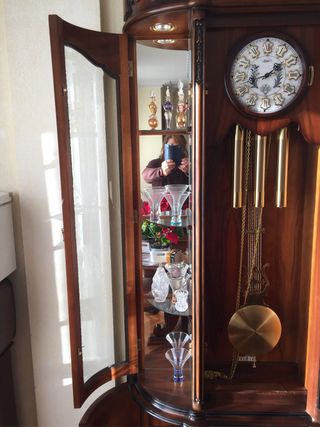 Reloj de pie antiguo