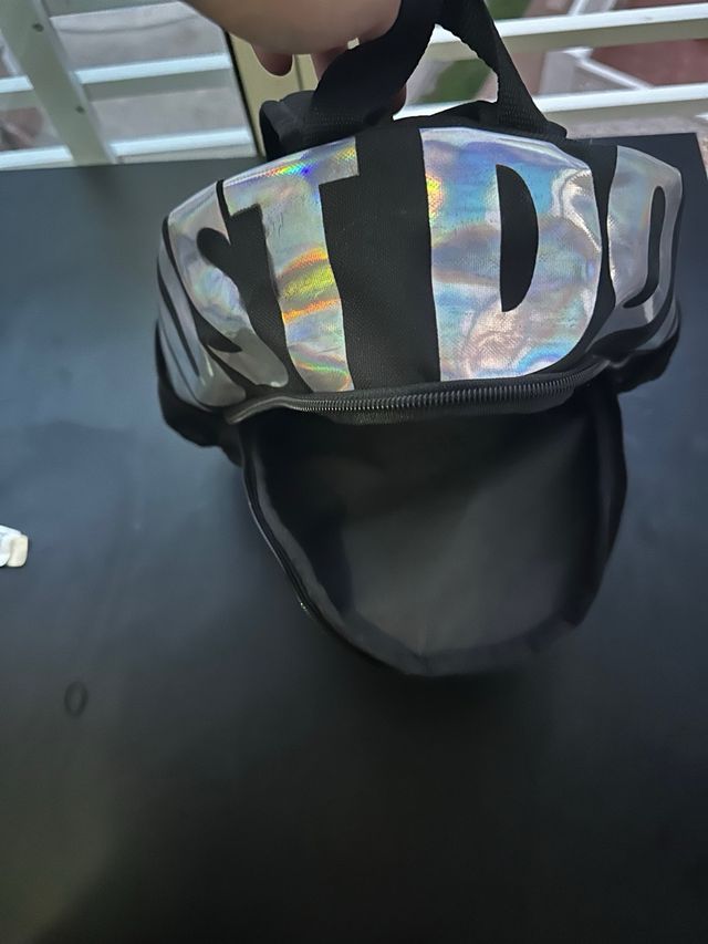 Mochila Nike negra pequeña