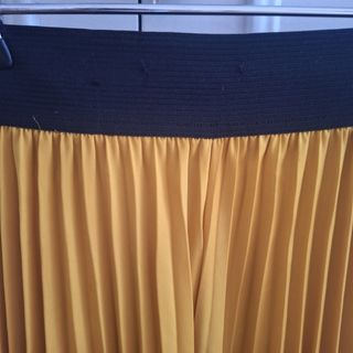 Falda plisada Zara