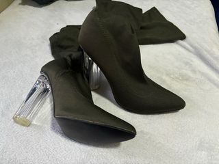Botas altas - verde oliva - Tacón transparente