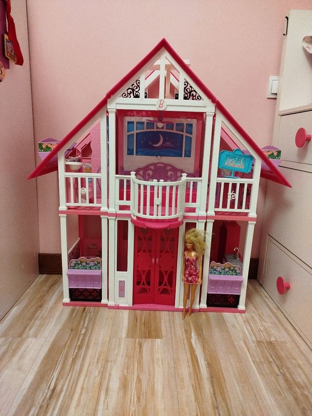 Mansión Barbie 2 pisos