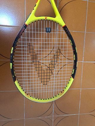 Raqueta de tenis ,marca BOOMERANG.