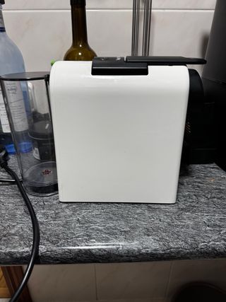 Cafetera Nespresso Mini Blanca