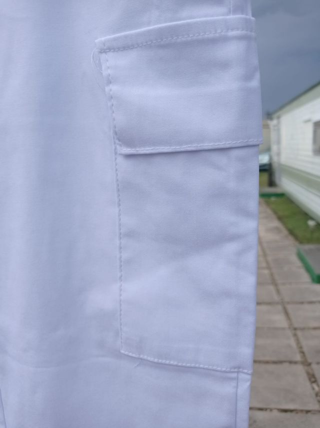 Pantalón sin estrenar x equivocación de talla.