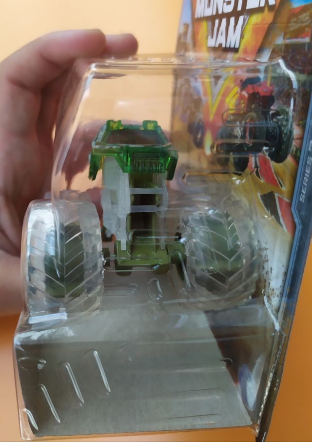 Monster Jam CHASE Soldier Fortune Ghost Crew