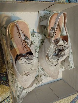 Zapatos pitillo 37 tacones plata