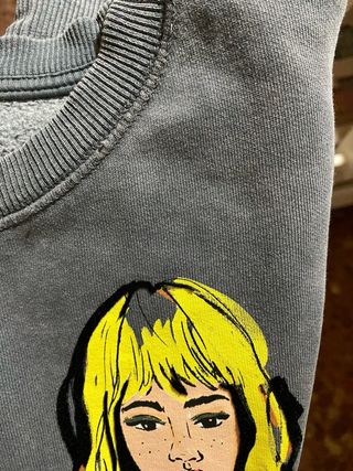 Sudadera Zara - Gris desgastado con estampado