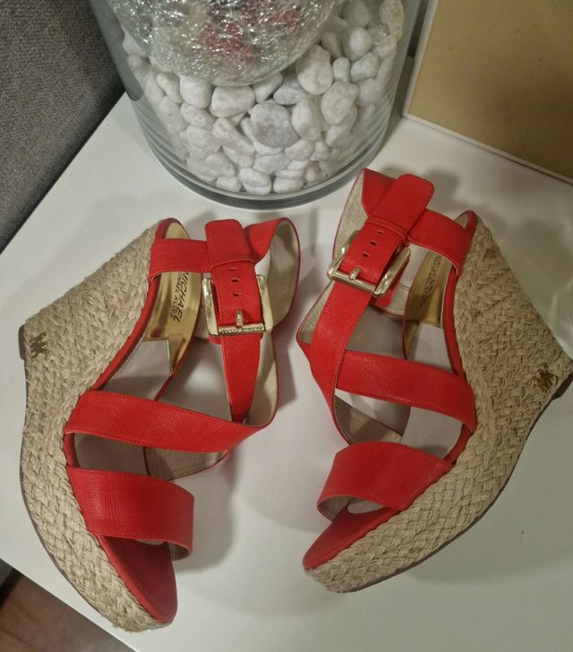 Cuñas rojas Michael Kors