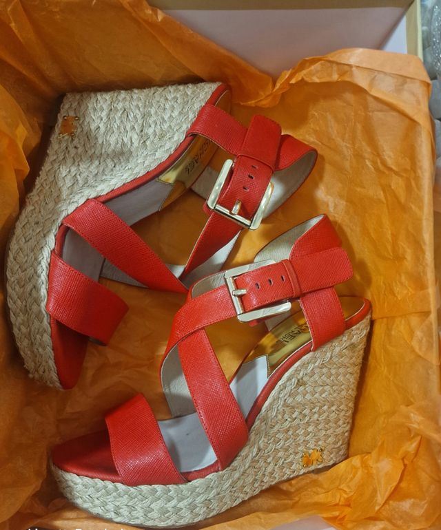 Cuñas rojas Michael Kors