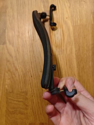 Kun apoyo de violín 4/4 con patillas abatibles