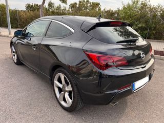 Opel Astra GTC 2.0
