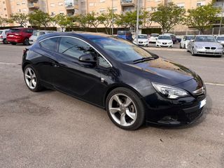 Opel Astra GTC 2.0