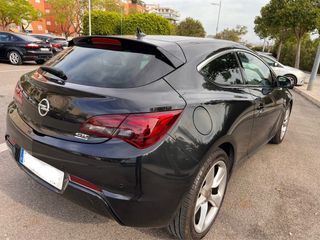 Opel Astra GTC 2.0