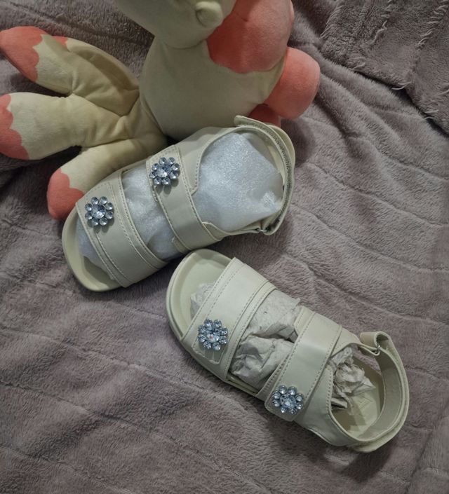 Sandalias Zara Niña con Pedreria