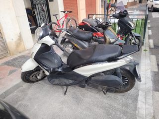Moto Piaggio Beverly 125