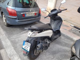 Moto Piaggio Beverly 125