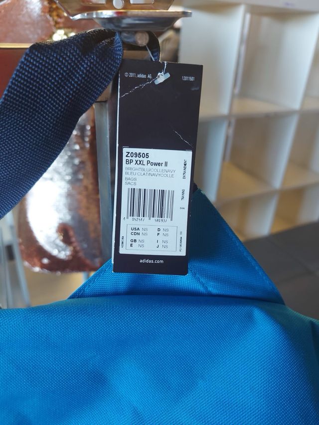 Mochila gigante adidas