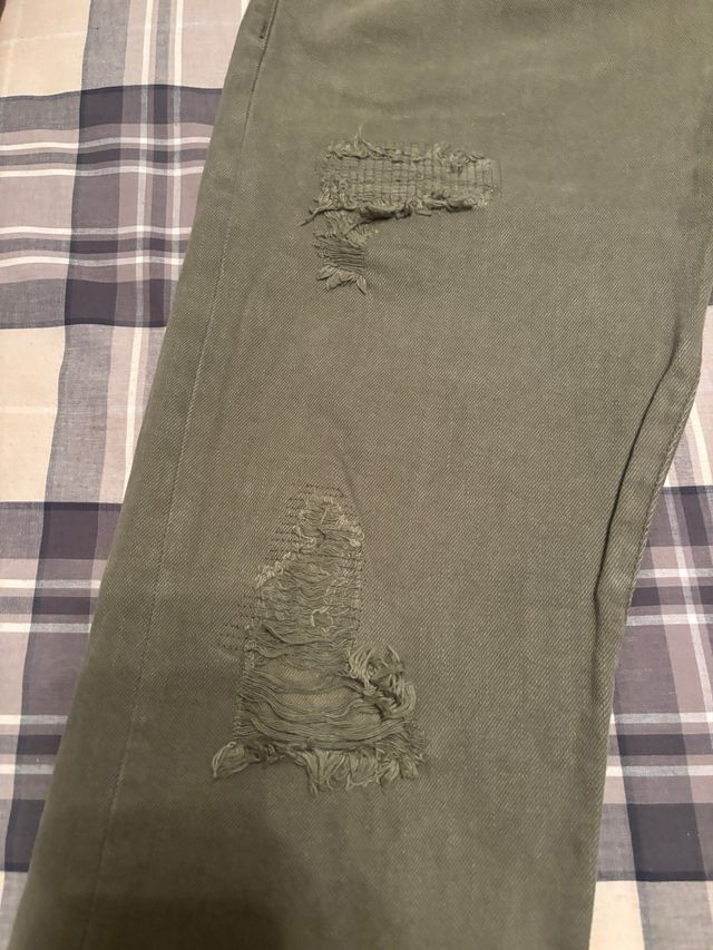 Vaquero hombre verde militar