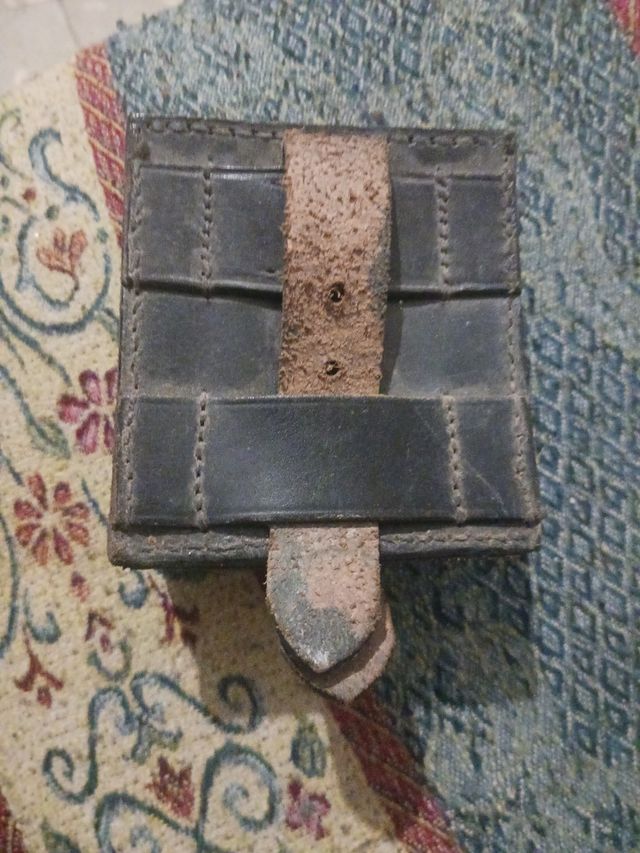 Cartuchera militar antigua