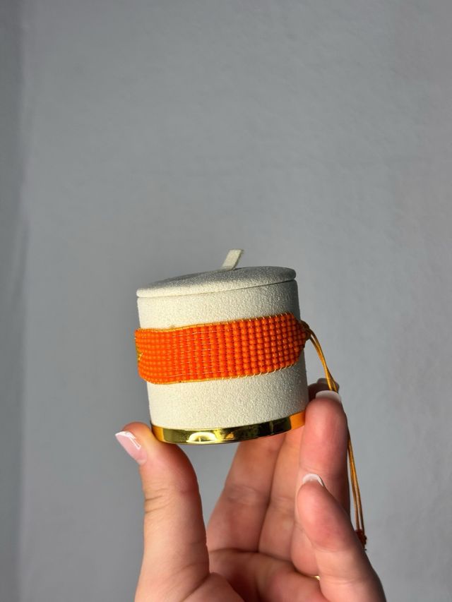 Pulsera artesanal naranja