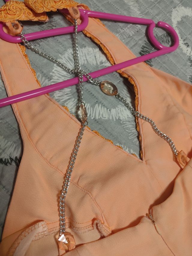 Abito corto particolare 