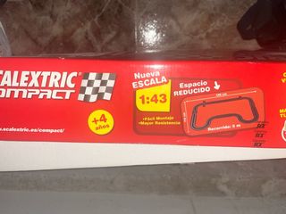 Scalextric Compact 1:43 Ferrari