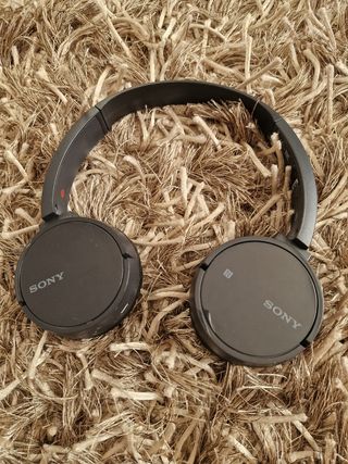 Auriculares SONY inalámbricos negros
