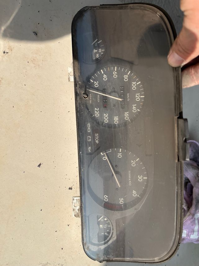 Velocímetro Peugeot 306