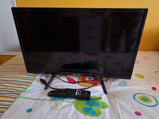 Television grunkel 24” smart tv
