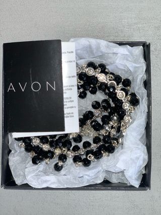 Gargantilla Avon circonitas negra