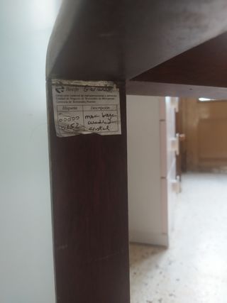 Mesa de centro robusta 