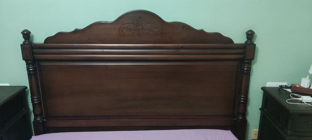 Cabecero cama de madera maciza antigua