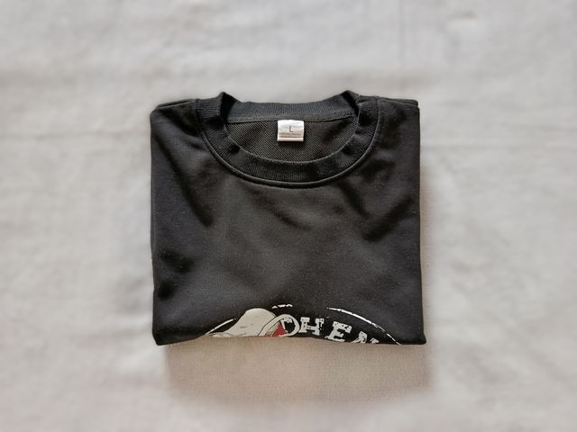 Sudadera negra. Talla L