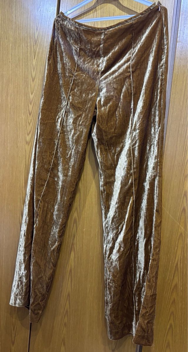 Pantalones anchos terciopelo dorado