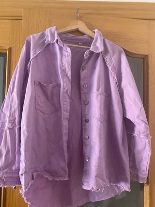 Chaqueta vaquera morada - Talla XL.
