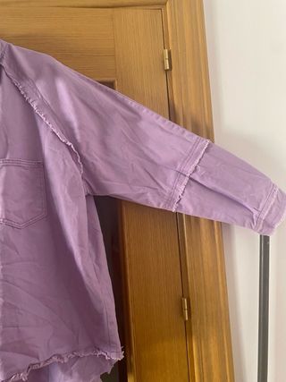 Chaqueta vaquera morada - Talla XL.