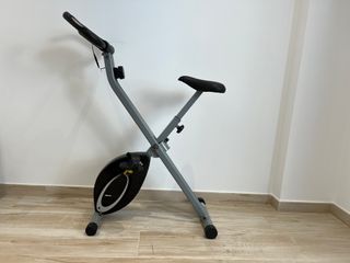 Bicicleta estática plegable