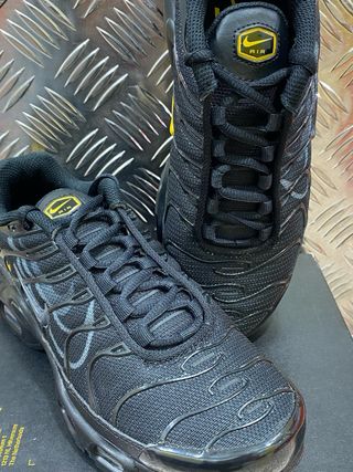 C108 NIKE AIR MAX PLUS