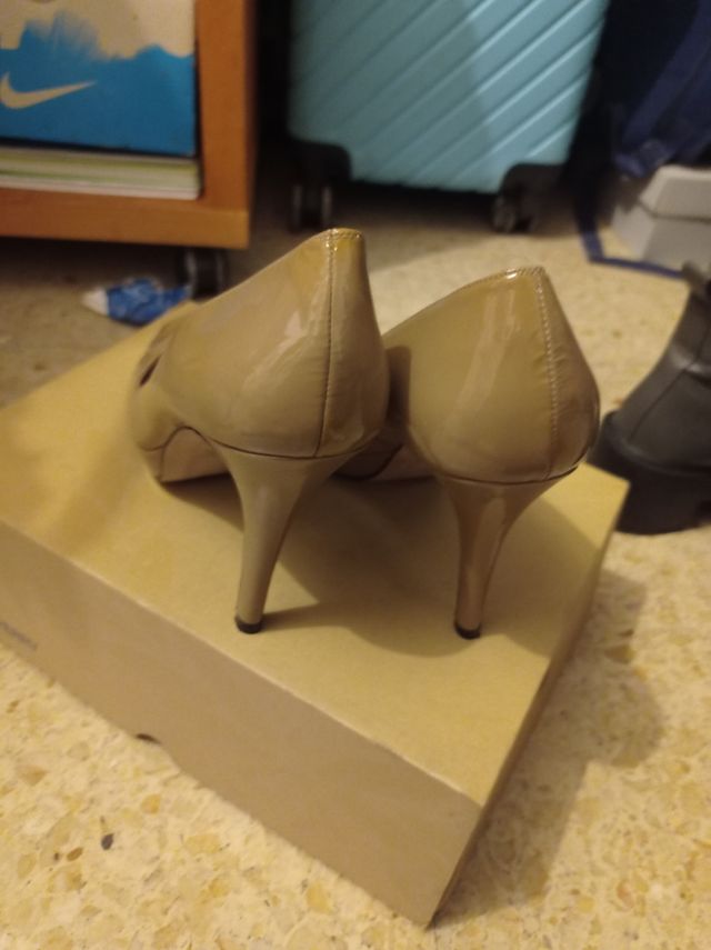 Tacones Gloria Ortiz beige  talla 39