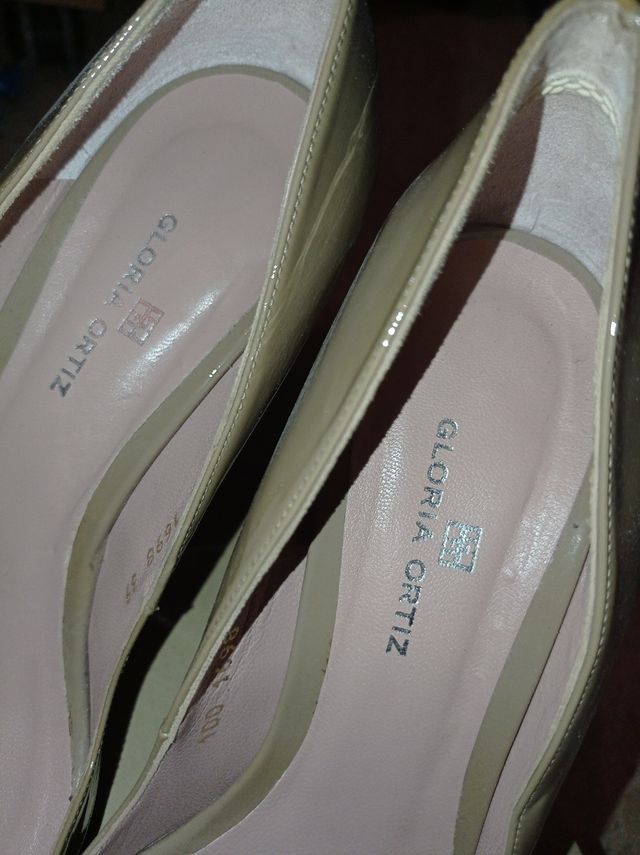 Tacones Gloria Ortiz beige  talla 39
