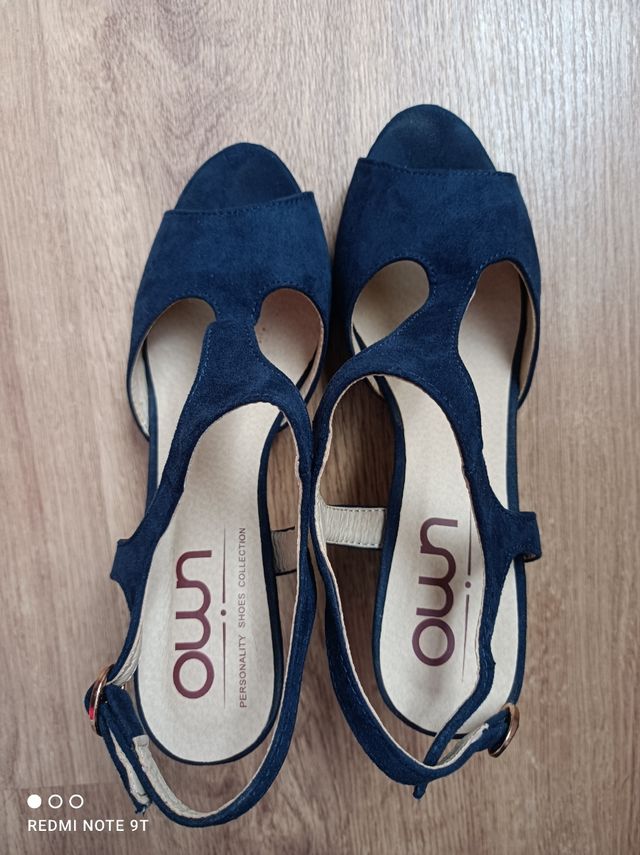 Sandalias tacón azul marino