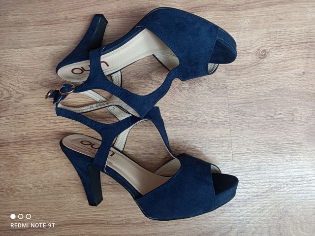 Sandalias tacón azul marino