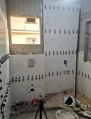 Paleta de reformas cocinas. baños fontanería......