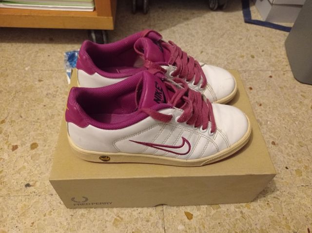 Zapatillas Nike blancas y rosas talla 37,5